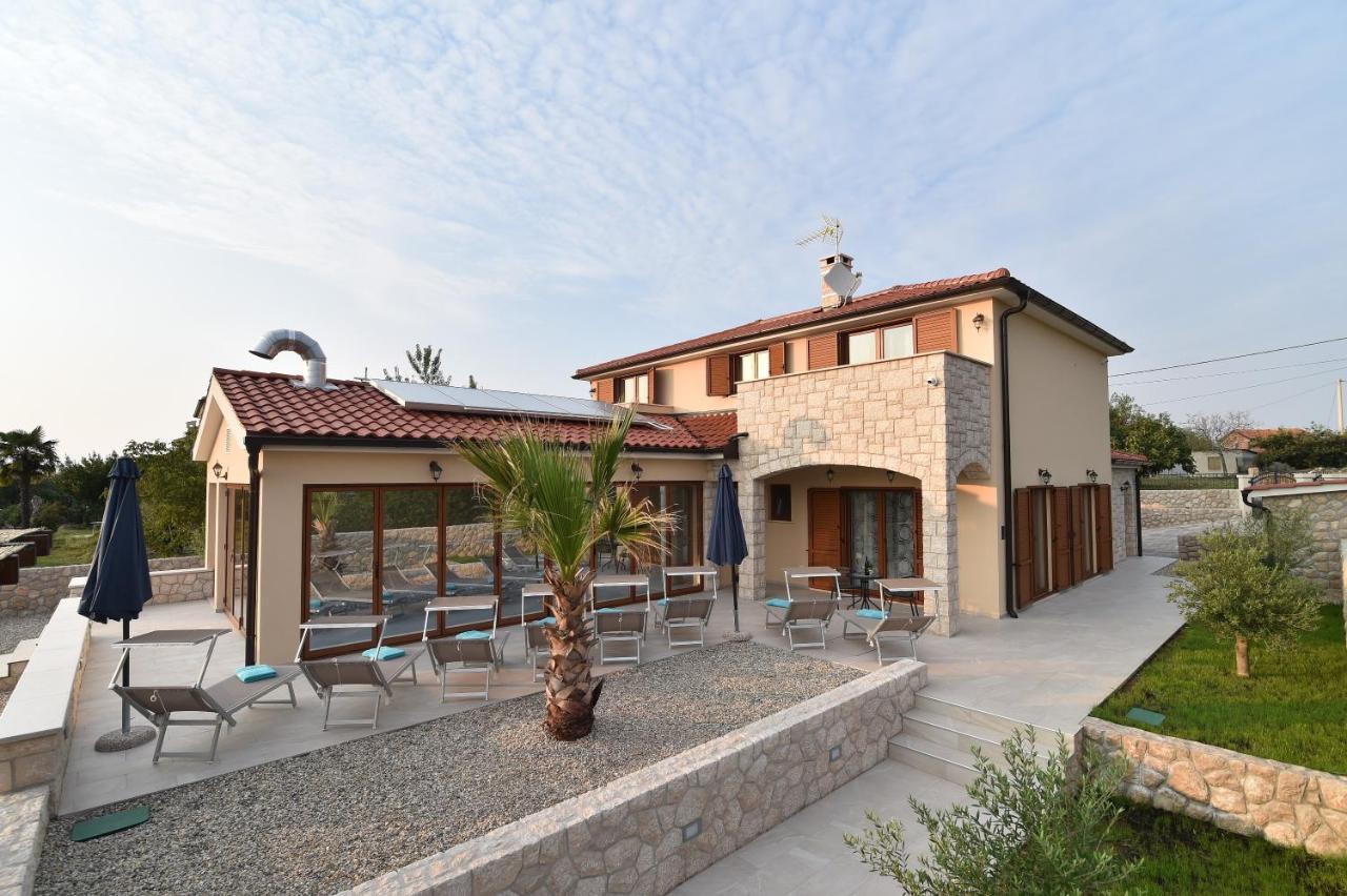 Villa Muskatel -With Heated Pool Brzac Luaran gambar