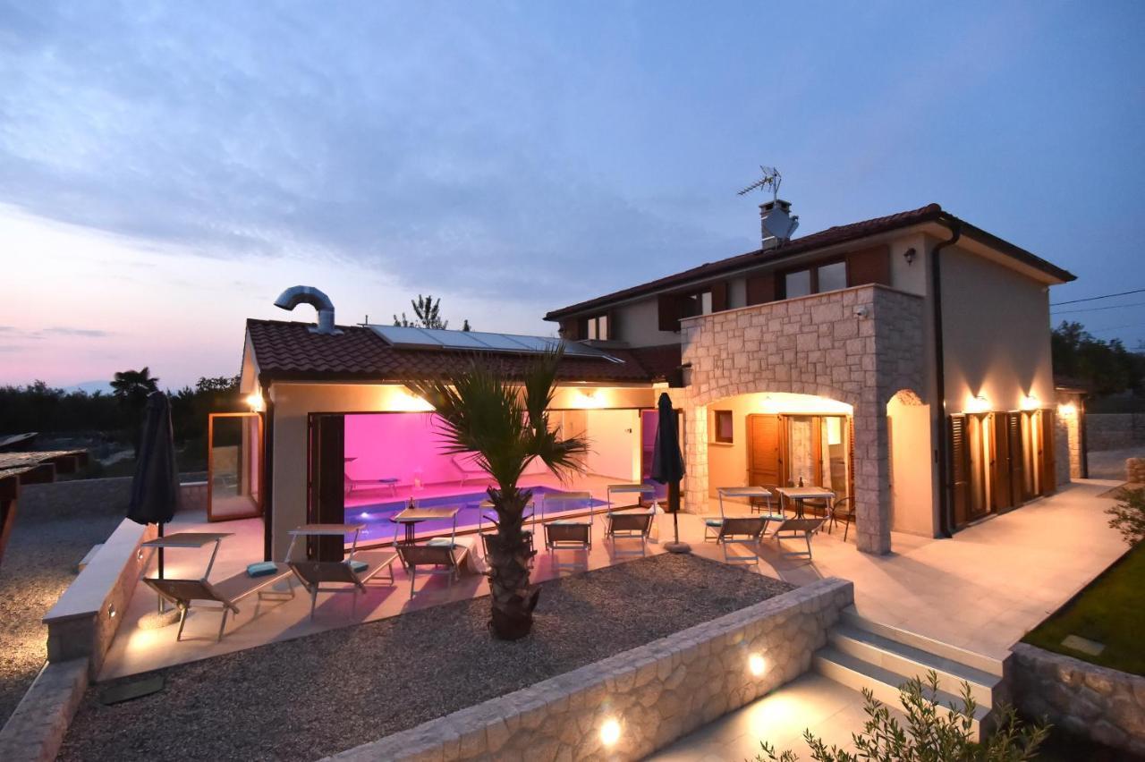 Villa Muskatel -With Heated Pool Brzac Luaran gambar